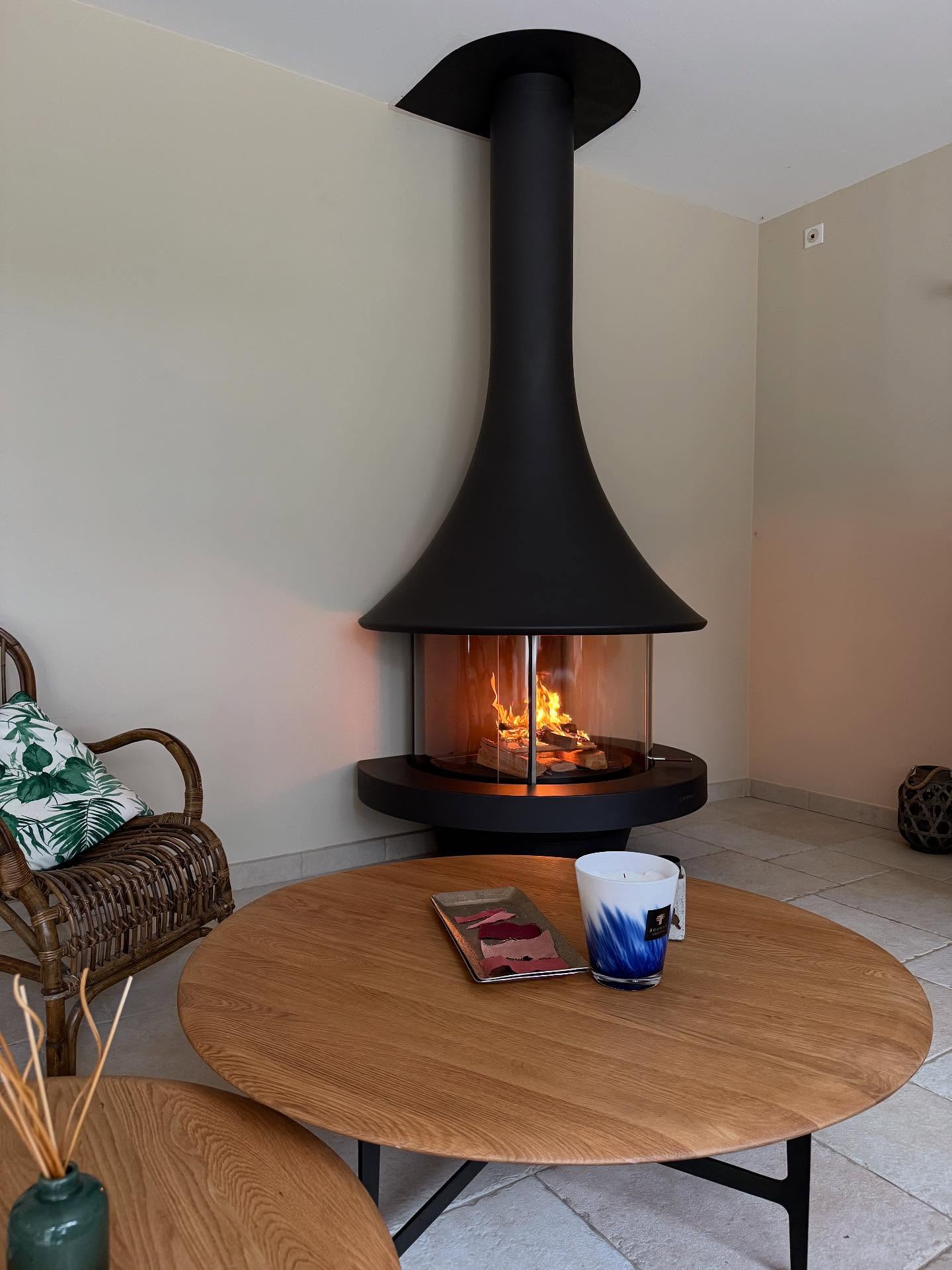Installation d'une Cheminée JC Bordelet par L'atelier du Feu à Biarritz